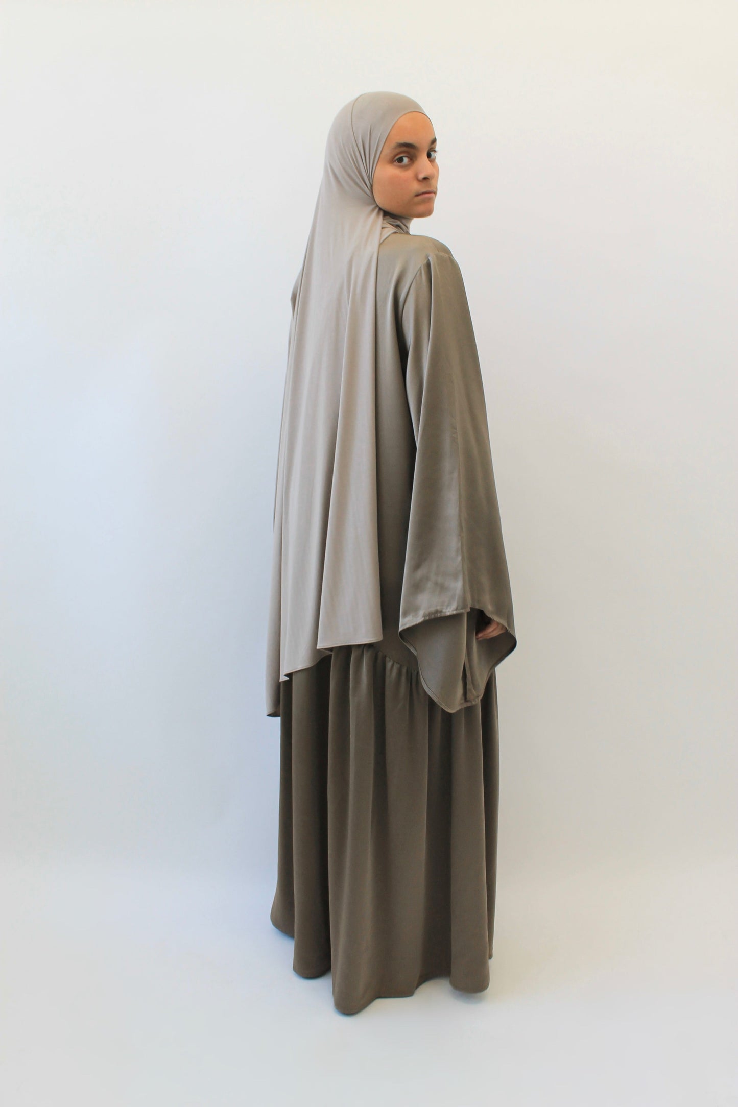 ROBE HAYAM